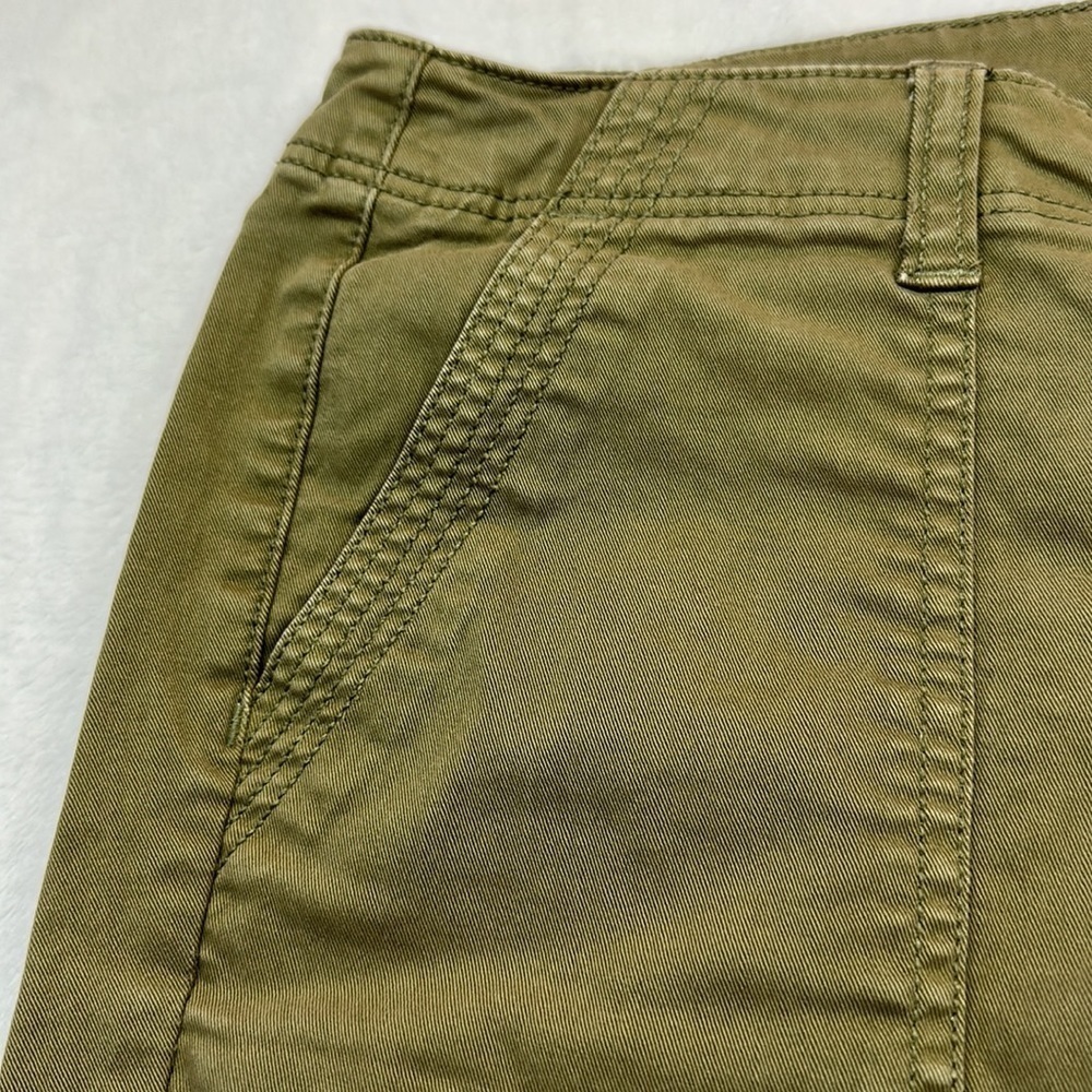 American Eagle Khaki Olive Green Cotton Rolled Hem Shorts Size 4 - Picture 5 of 7